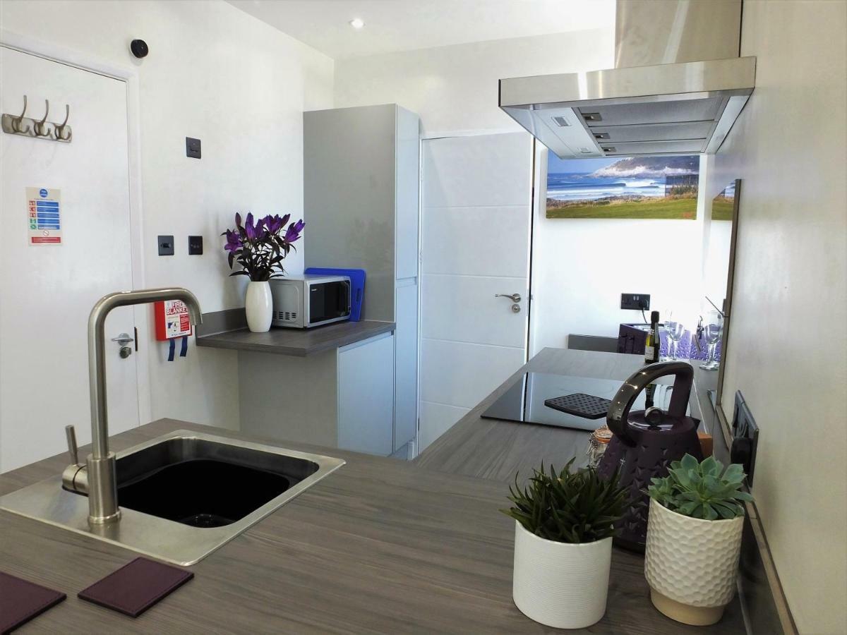 5 Apartment *